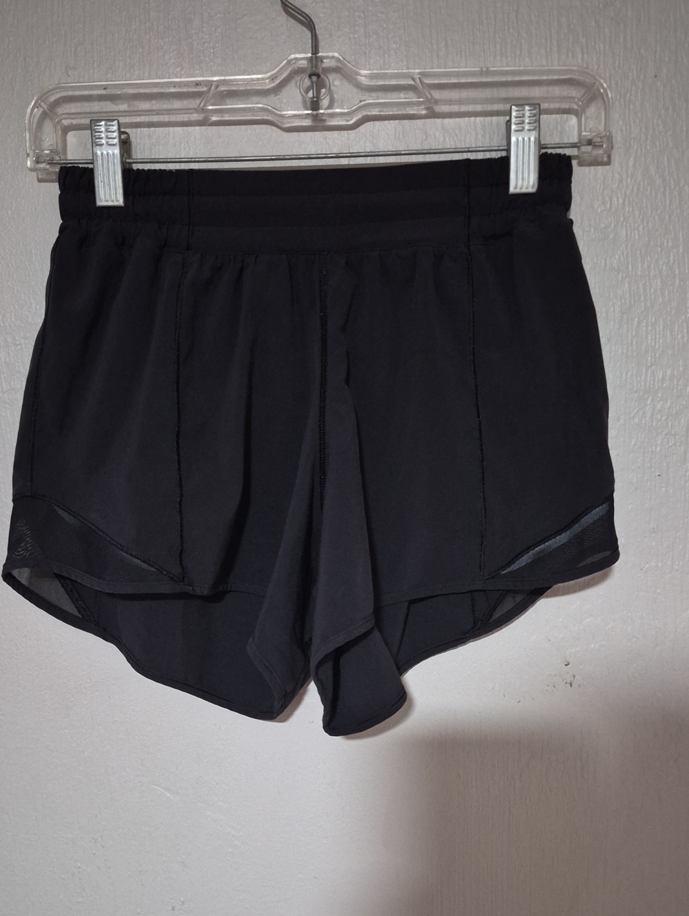 Womens Lululemon Hotty Hot Shorts Size 4